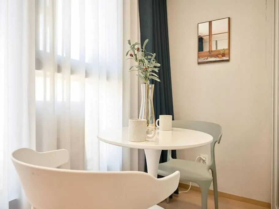 Comocasa Full Option Residence&Breakfast 2People Seul