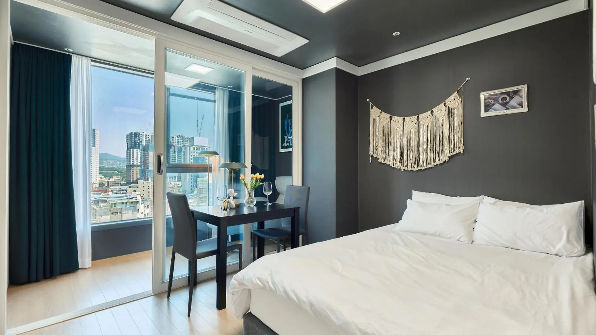 Comocasa Full Option Residence&Breakfast 2People Seul Güney Kore