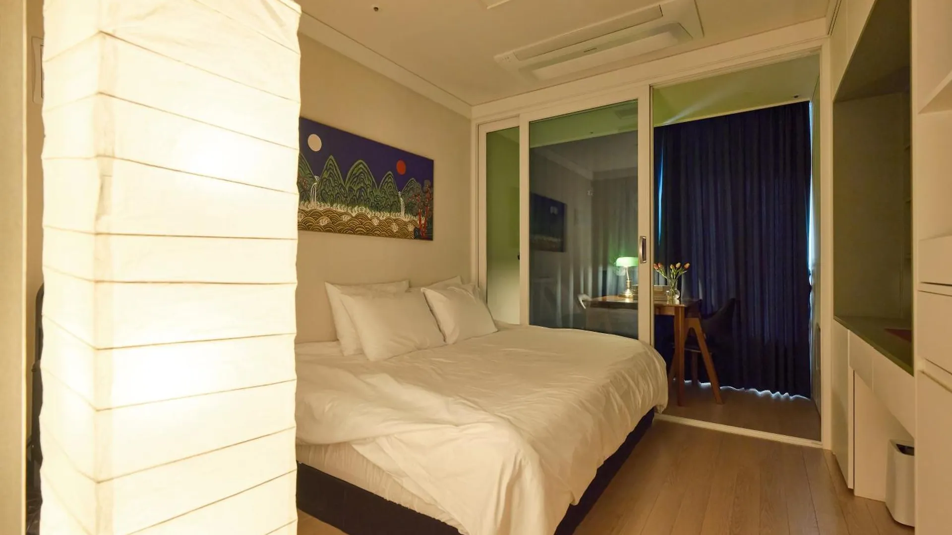 Comocasa Full Option Residence&Breakfast 2People Seul 0*,  Güney Kore